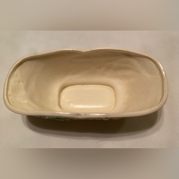 Vintage Handled Bowl Dish Made in Japan Featuring Hand Painted Acorns and Leaves - Picture 3 of 6